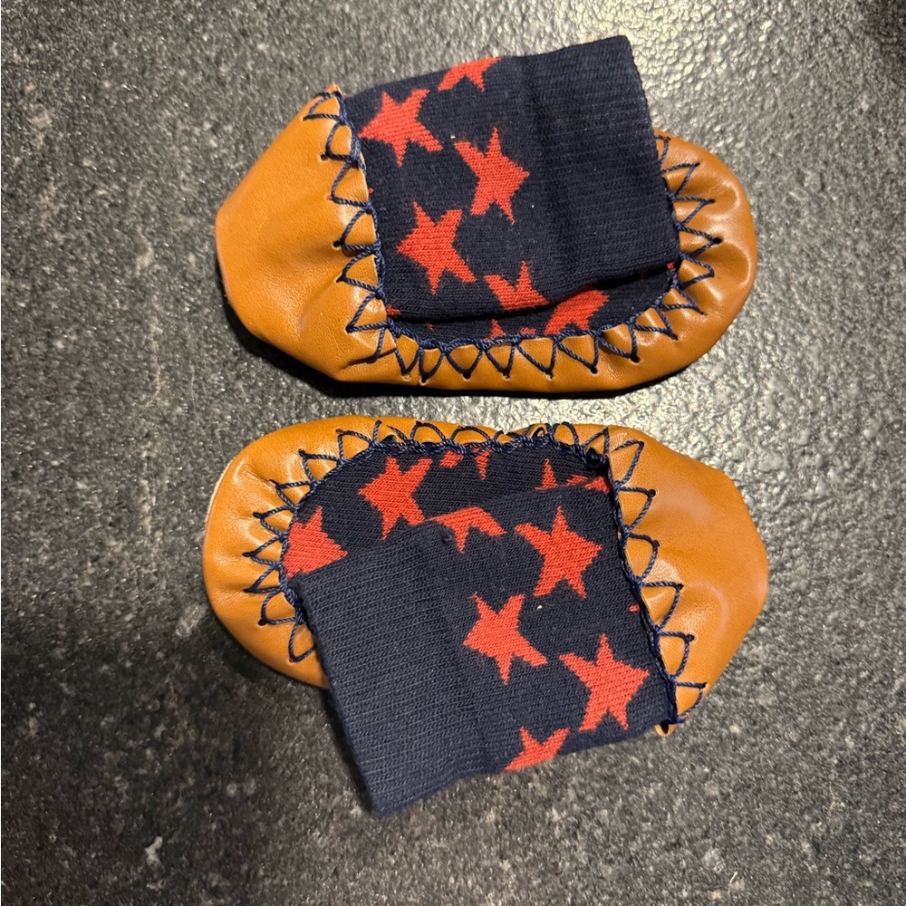 Hanna Andersson Brown and Red Star Moccasins